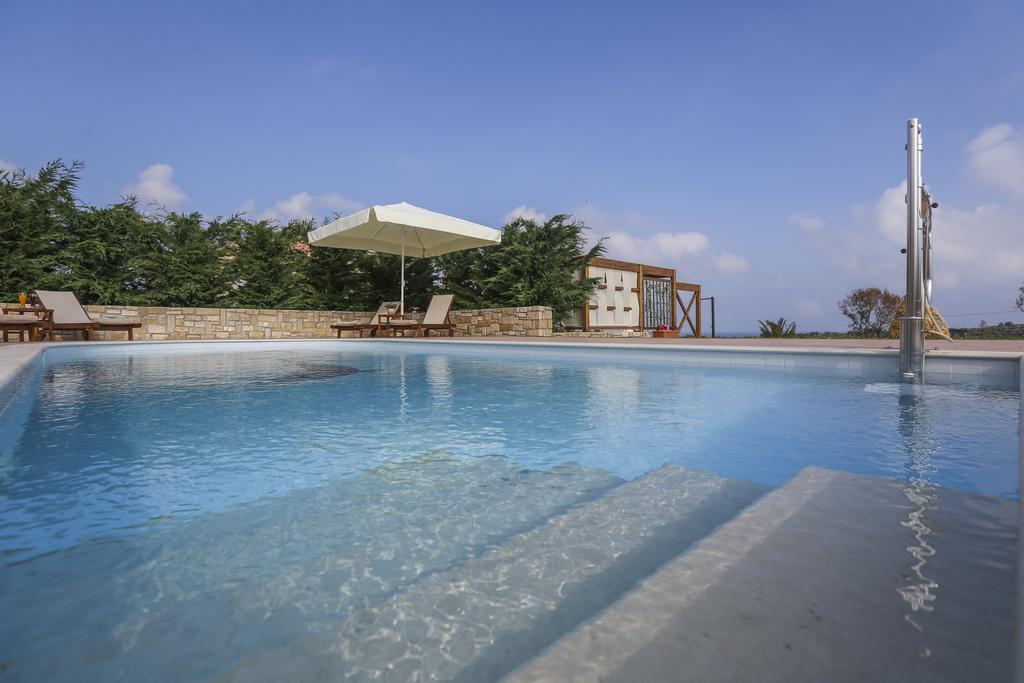 Mantzavináta Ameadros Resort מראה חיצוני תמונה